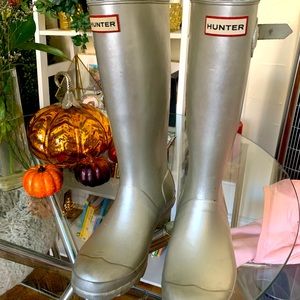 Size 5 Women’s Hunter Rain Boots Silver Metallic Waterproof